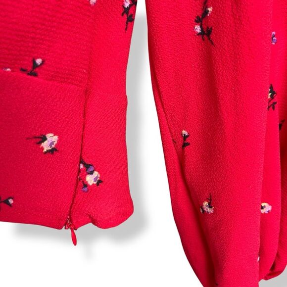 Wild Fable Red Floral Twist Front Blouse - Picture 7 of 11